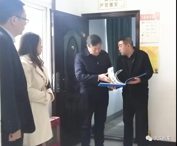 17cfce4b2ca.jpg 17cfce4b2ca.jpg