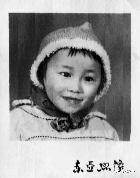 当年小顾客在照相部的留影 - 副本.jpg 当年小顾客在照相部的留影 - 副本.jpg